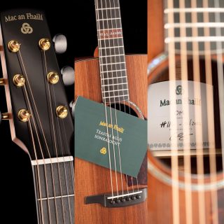 Tá mé an-sásta a bheith ábalta rogha nua a roinnt atá anois ar fáil ar Ghiotair Mhic an Fhailí saincheaptha.
"Pacáiste Gaeilge" le lógó Gaeilge ar an cheannstoc, lipéad Gaeilge san fhuaimpholl agus teastas i nGaeilge ar na cineálacha giotar. 
---------

I'm pleased to share details of a new option available on custom McNally Guitars.
‘Gaeilge Pack‘ with, headstock Logo, soundhole label and certificate in Irish Language versions.

#acoustic #guitar #guitarist #rosewood #tonewood #celticguitar #irishguitar #luthier #guitarmaker #fingerstyle #boutiqueguitar #guitarist #newguitarday #gaeilge #irishlanguage